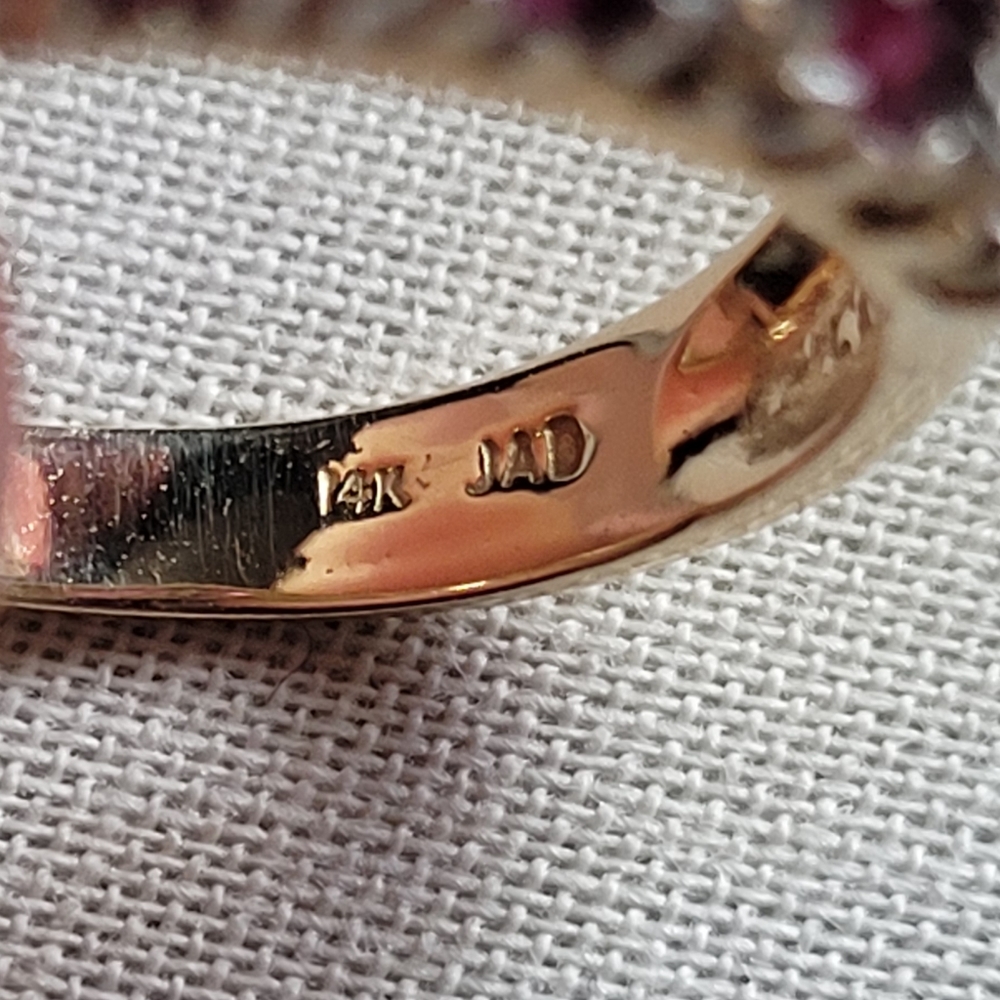 14k Solid Gold Ring Sz7 - image 2